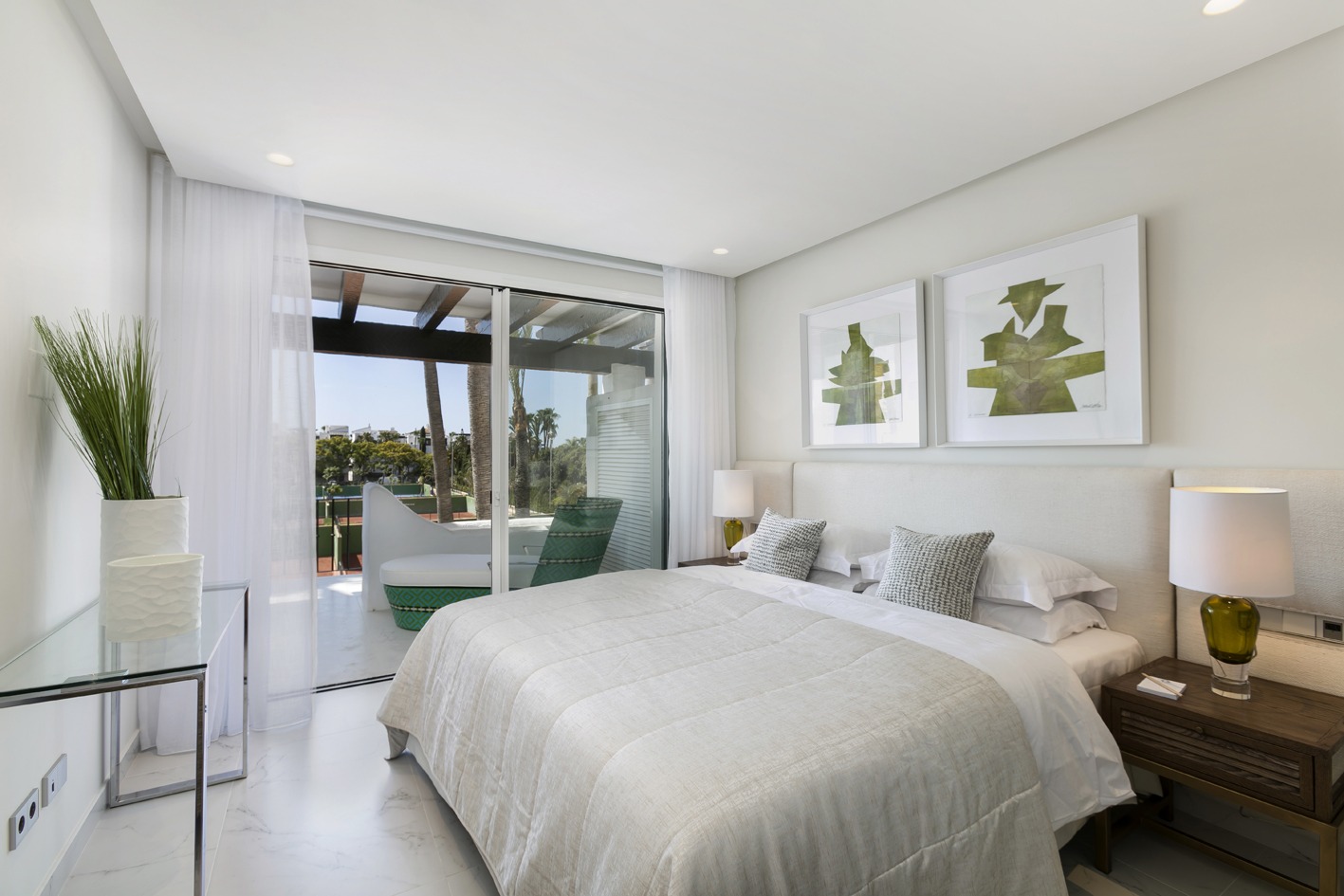 Kentia light natural colors Master Bedroom with green details Interior Design - Originals Interiors