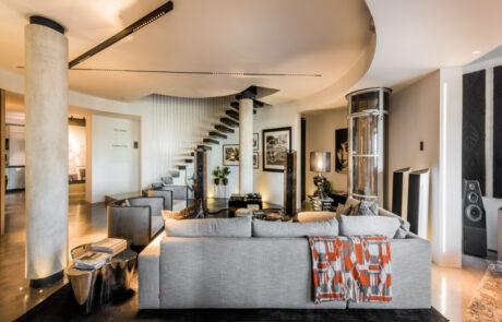 Living room with luxurious furniture - Originals Interiors